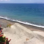 Almyra Oia