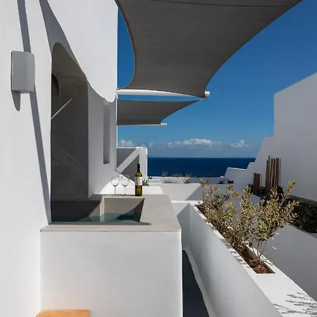 Almyra * Oia (Santorini)