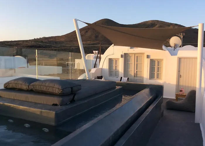 Almyra * Oia (Santorini)