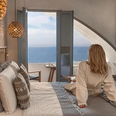 Almyra * Oia (Santorini)