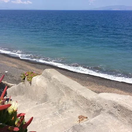 Almyra Oia (Santorini)